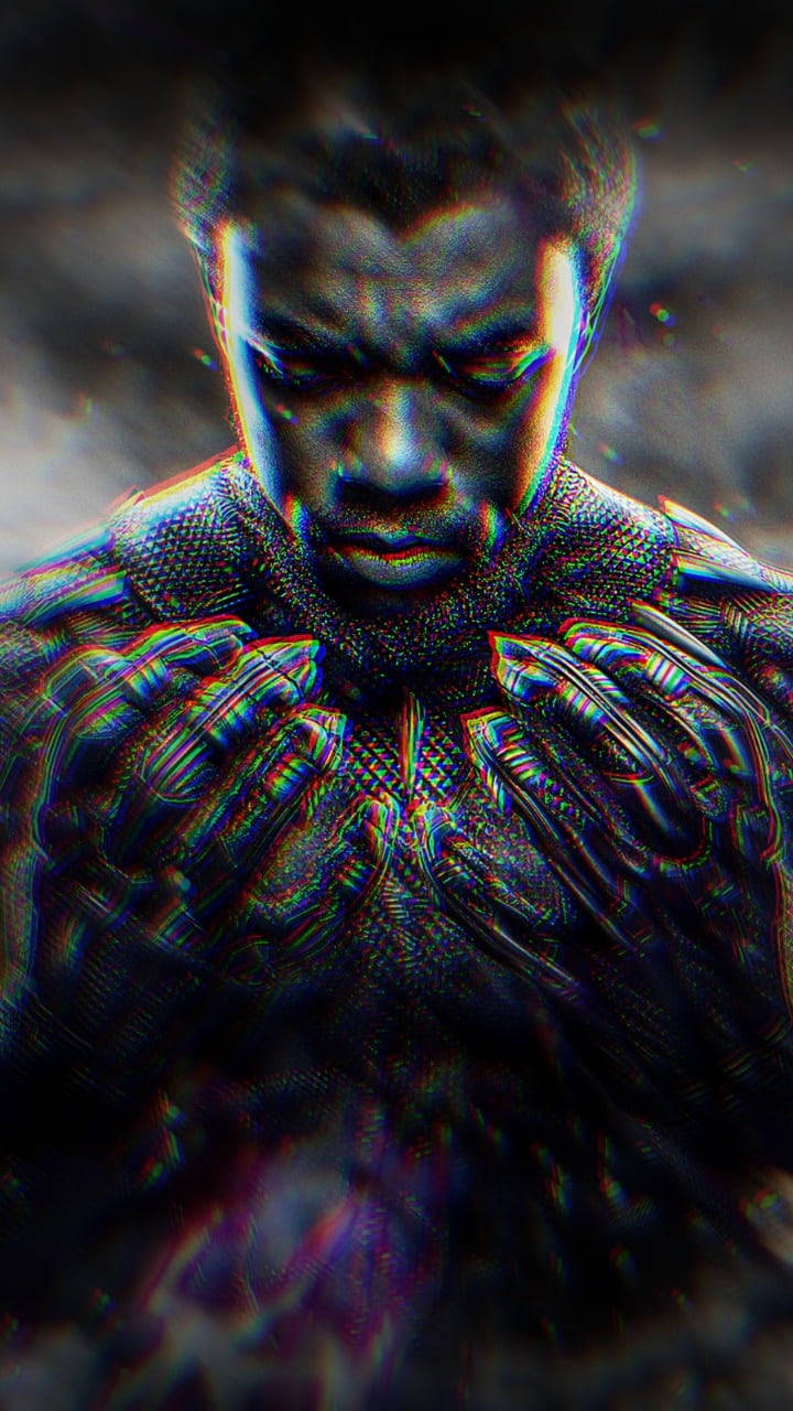 Wakanda 桌布 壁紙 — 黑豹的數位扭曲肖像，帶有故障效果和暗色調。