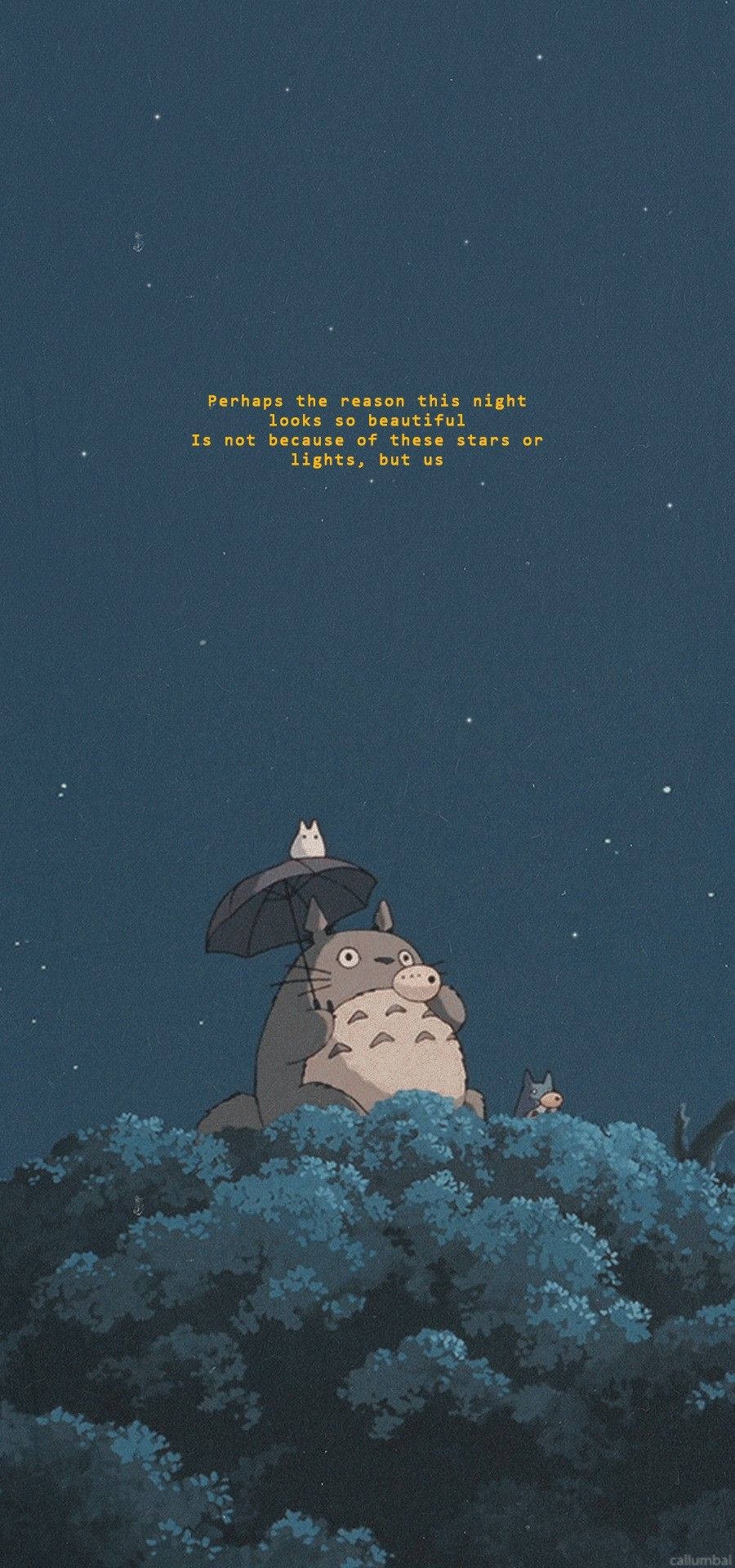 龍貓和朋友們在星空下的森林山丘上，伴隨著發光的名言。 — 龍貓 GIF 壁紙