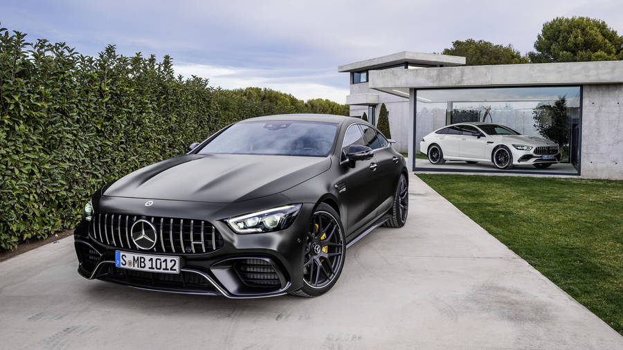 Exuding Power and Class: The Stunning Mercedes AMG in 4K