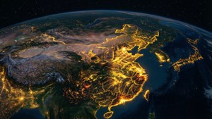 從太空看到的中國燈火通明的城市夜景。