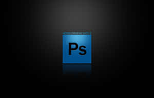 Adobe Creative Suite 4 標誌，藍色正方形和黑色 Ps 字母在深色漸變背景上，帶有反射效果。 — Lexus 標誌 壁紙