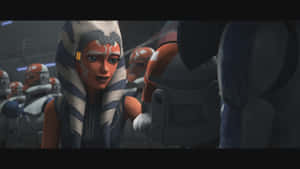 Ahsoka Tano 身穿絕地長袍，在太空船中與複製人士兵站在一起。 — 複製人突擊兵 壁紙