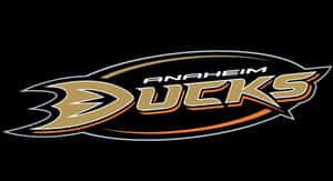 NHL 冰球隊 Anaheim Ducks 標誌，金橙色和黑色，黑色背景。 — 安納海姆鴨隊 壁紙