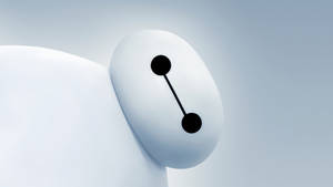 Baymax 機器人，擁有大圓眼睛和光滑白色身體。