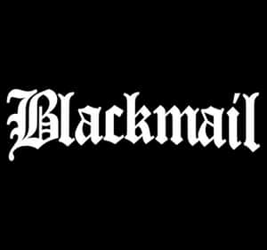 黑色背景上以白色哥德式字體顯示的blackmail一詞 — 省電 壁紙