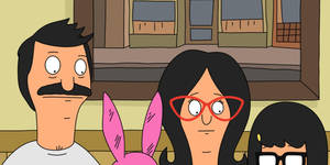 Bob Belcher 和他的家人在卡通客廳場景中。 — 卡通 壁紙