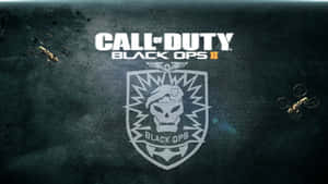 Call of Duty Black Ops II 標誌，帶有骷髏標誌和無人機在深色背景上飛行。 — 決勝時刻：黑色行動4 壁紙