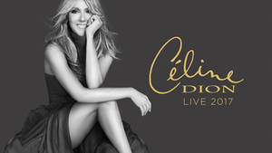 Celine Dion 穿著黑色連衣裙為2017年現場演唱會宣傳照微笑。 — 席琳·狄翁 壁紙