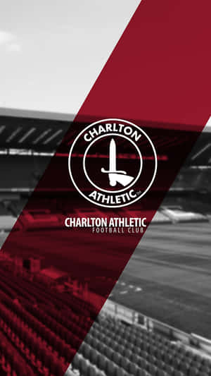 Charlton Athletic Football Club 標誌在一個分割的球場背景上。 — 運動 壁紙