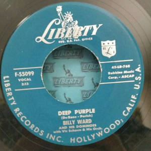 Billy Ward and His Dominoes 的《Deep Purple》復古藍色 Liberty Records 黑膠唱片標籤。 — 復古 壁紙