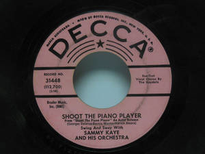 Sammy Kaye and His Orchestra 的《Shoot The Piano Player》的復古 Decca 唱片標籤。 — 音樂 壁紙