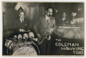 Coleman Hawkins Trio 爵士樂隊在復古俱樂部現場表演。 — 音樂 壁紙