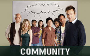 Community 電視節目的演員們站在帶有思想泡泡的白板前。