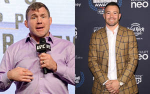 Dana White 在頒獎活動中對著 UFC 麥克風講話，旁邊是穿著格子西裝的 Georges St-Pierre。 — 運動 壁紙