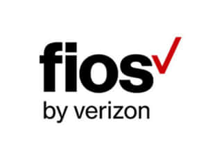 Fios by Verizon 標誌，黑色文字配紅色勾號，白色背景。 — 威訊 壁紙