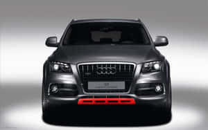 啞光灰色 Audi Q5 定制概念 SUV，在工作室燈光下帶有紅色保險桿。 — Steam Deck OLED 壁紙