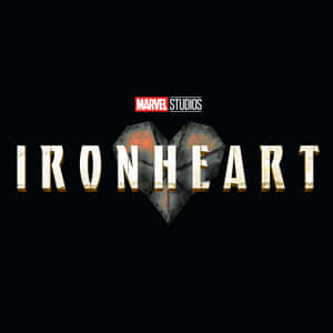 Ironheart 標誌，以金屬心形取代 O，黑色背景。 — iPad Pro 13 壁紙