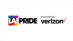 由 Verizon 贊助的 LA Pride 活動標誌，帶有彩虹像素藝術。 — 威訊 壁紙