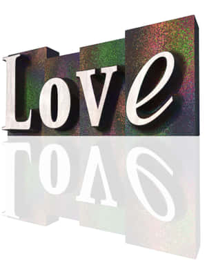 帶有彩虹色紋理和倒影的3D字母「Love」。 — iPad 第9代 壁紙