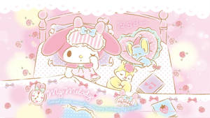 My Melody 和朋友們在粉紅色臥室裡睡覺，周圍有玫瑰和柔和燈光。 — 美學音樂 壁紙