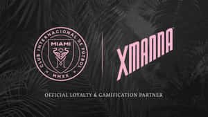 深色葉片背景上的粉紅色 Club Internacional de Fútbol Miami 和 Xmanna 標誌。 — 運動 壁紙