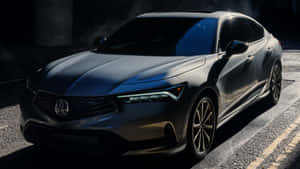 時尚的啞光黑色Acura轎車停在濕瀝青上，戲劇性燈光下，蒸汽升騰。 — Acura 壁紙