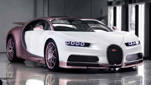 白色和玫瑰金色布加迪Chiron，藍色車頭燈，在一個有反射地板的工作室中。 — 布加迪 GIF 壁紙