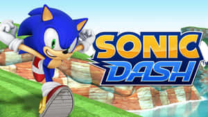 Sonic the Hedgehog 奔跑，背景是 Sonic Dash 遊戲標誌。 — 音速小子 壁紙