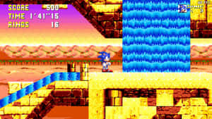 Sonic the Hedgehog 在一個有藍色水和金色平台的沙漠關卡上奔跑。 — 音速小子 壁紙