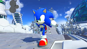 Sonic the Hedgehog 在一個擁有玻璃穹頂和白色建築的未來城市中奔跑。 — 索尼克 壁紙
