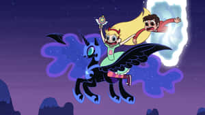 Star 和 Marco 騎著飛馬穿過滿天星斗的夜空，彗星尾隨其後 — 星蝶公主 壁紙