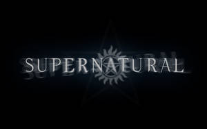 Supernatural 標誌，帶有在黑色背景上閃爍銀光的五角星符號。 — 超自然 壁紙