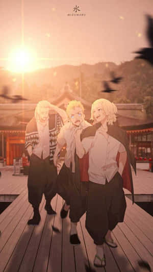 三個動畫男孩在日落時分走在木橋上，靠近神社。