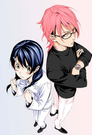 動漫男孩和女孩穿著對比鮮明的服裝背靠背站立。 — 小米18 Fold 壁紙