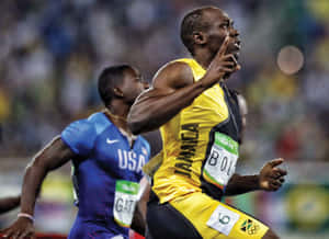 Usain Bolt 慶祝奧運短跑比賽勝利，美國選手緊隨其後。 — 運動 壁紙
