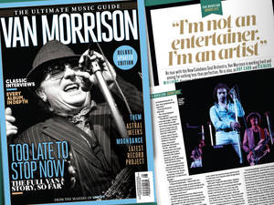 Van Morrison 在音樂雜誌封面微笑，上面有文字和照片。 — 吉姆·莫里森 壁紙