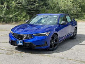 藍色Acura TLX轎車停在碎石路上，後面有綠樹。 — Acura 壁紙