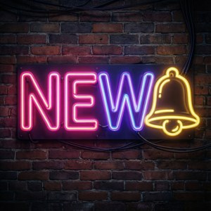 夜間安裝在磚牆上、帶有鈴鐺圖標的「NEW」霓虹燈牌。