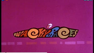 Wacky Races 卡通標誌，在洋紅色背景上有旋轉的字母。 — 卡通 壁紙
