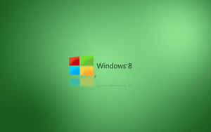 Windows 8 標誌，帶有彩色方塊，置於綠色漸變背景上。 — Windows 11 4K 壁紙