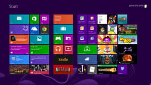 Windows 8 開始畫面，帶有應用程式、天氣和遊戲的動態磚。 — 桌面 壁紙