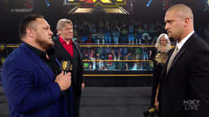 WWE NXT 摔角手和評論員在緊張的賽前訪問中對峙。 — 運動 壁紙