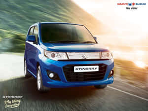 藍色Maruti Suzuki Stingray在日落時分的道路上疾馳。 — 好看汽車 壁紙