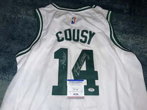 Bob Cousy 親筆簽名波士頓塞爾提克球衣，附 PSA 認證卡。 — 運動 壁紙