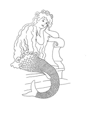 一位長髮戴花冠的美人魚坐在石欄杆上的線條畫。 — Pixel Fold 壁紙
