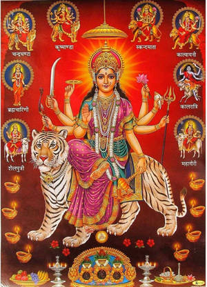 印度教女神騎著老虎，與另外八位神祇和油燈在宗教場景中。 — Maa Durga 壁紙
