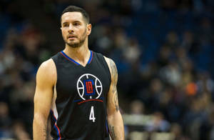 職業籃球運動員身穿LA Clippers 4號球衣在球場上。 — 酷籃球 壁紙