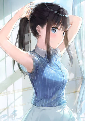 動漫女孩在陽光照射的窗邊將頭髮綁成馬尾辮。 — 可愛動漫女孩 壁紙
