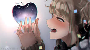 動漫女孩手持一個內部有星空的發光蘋果，表情驚嘆。 — 我的英雄學院 壁紙