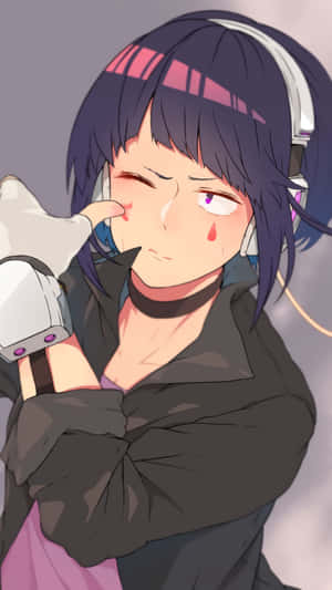 戴耳機的動漫女孩，拿著麥克風眨眼，臉紅並流下一滴淚。 — 中野三玖 壁紙